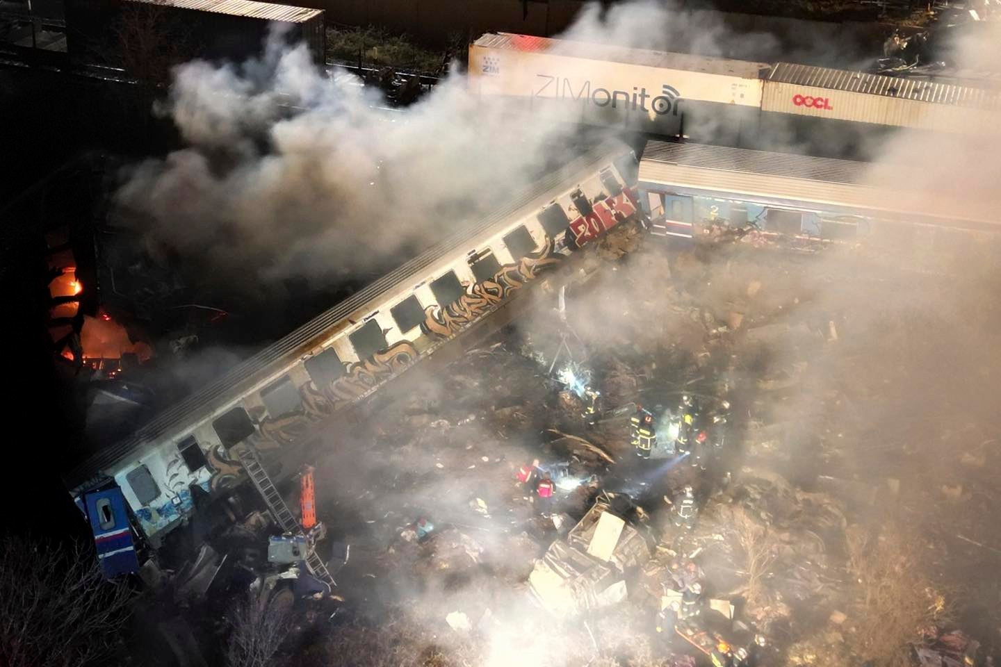 Tragedia ferroviaria en Atenas: al menos 29 personas muertas y 80 heridas tras choque de trenes
