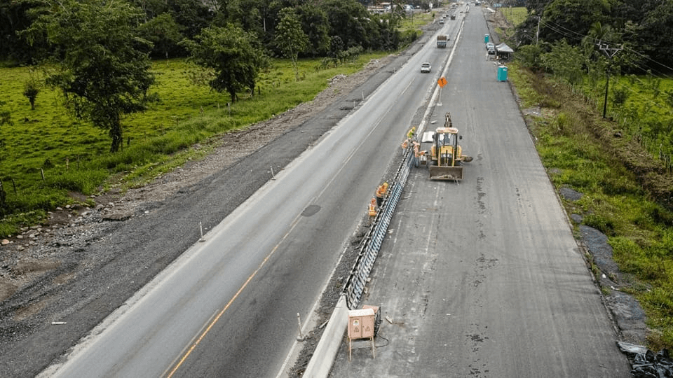 Gobierno denuncia irregularidades en ruta 32