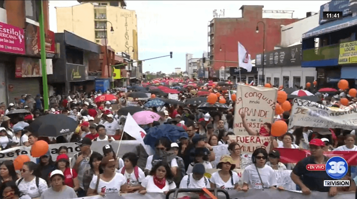 *En Vivo* Masiva protesta en Costa Rica contra el recorte presupuestario al Fondo Especial de Educación Superior