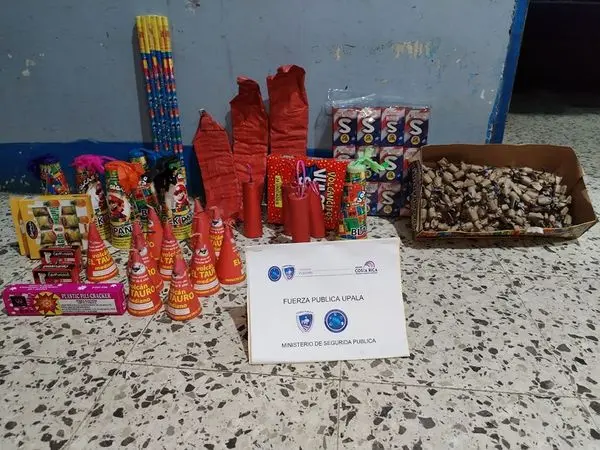 Más de 500 unidades de pólvora de contrabando decomisadas en Upala