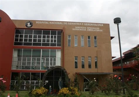 Hospital Nacional de Geriatría y Gerontología llama a adultos mayores a mantener hábitos saludables