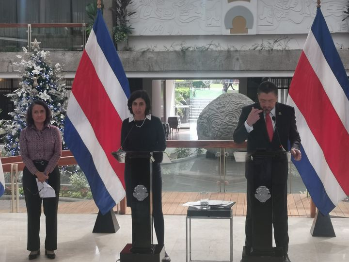 Iniciativa de Conectividad para Familias en Pobreza Extrema en Costa Rica