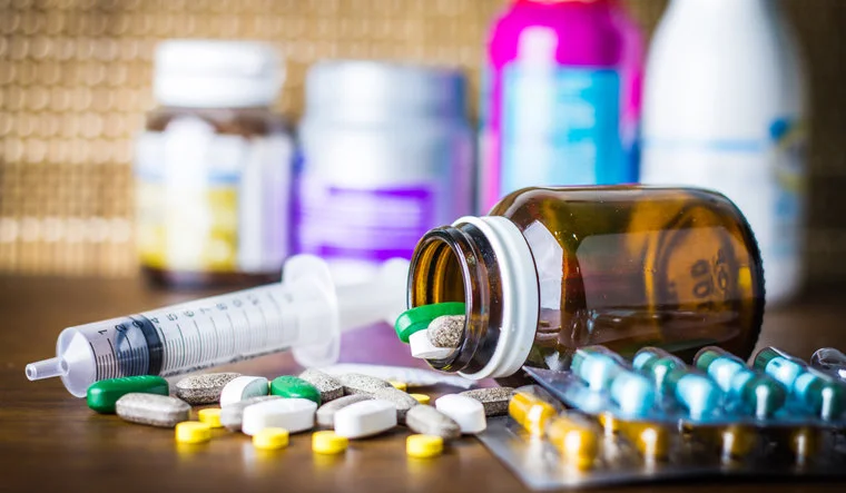 CCSS lanzará plan piloto para venta pública de medicamentos