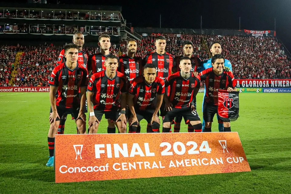 Liga Deportiva Alajuelense celebra bicampeonato de Concacaf