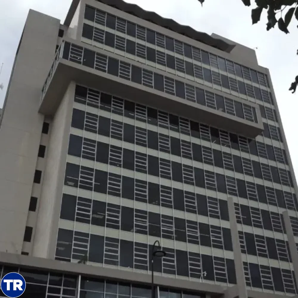 Investigan a tres jerarcas de la Caja por informe alterado