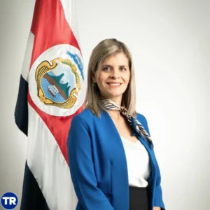 Laura Fernández precandidatura presidencial