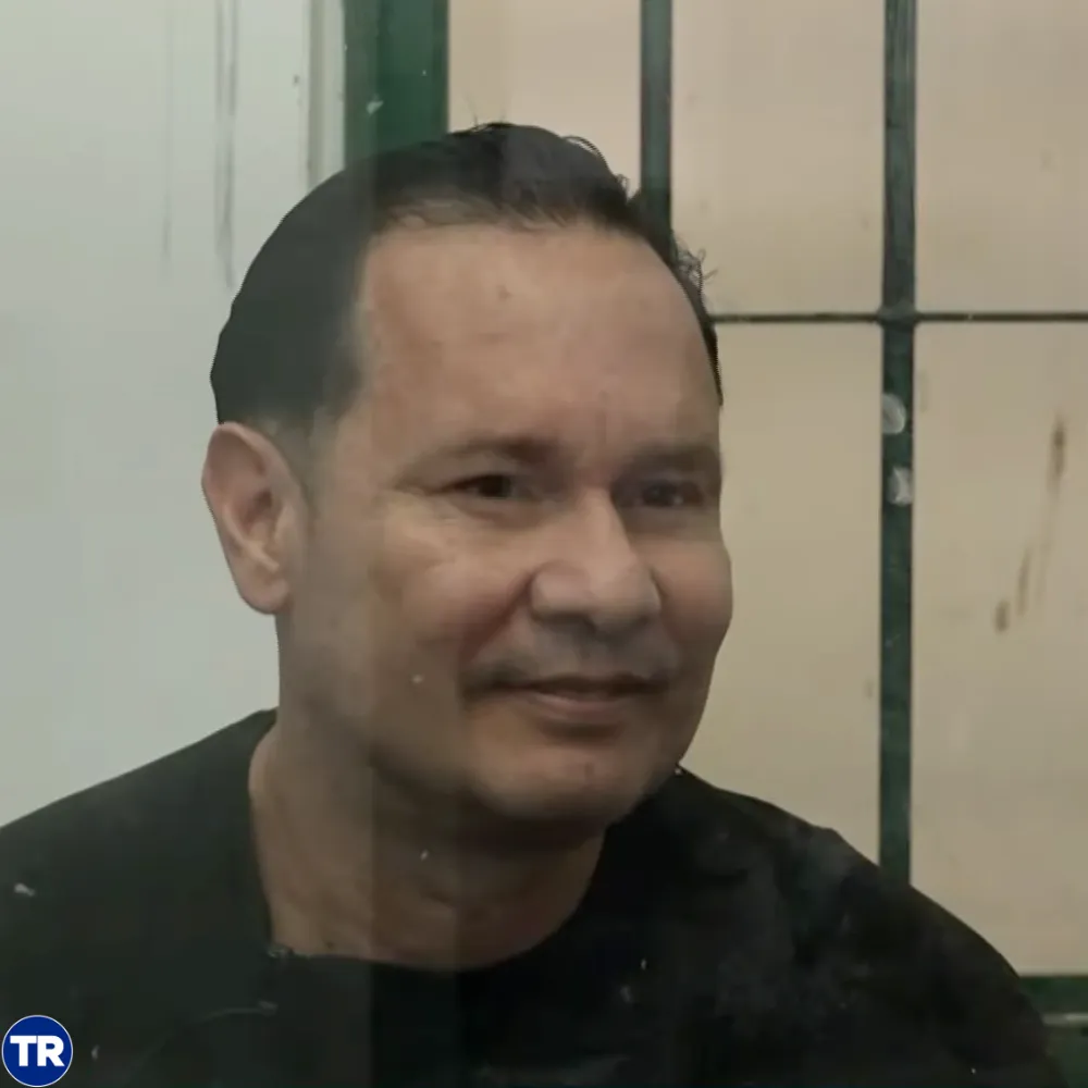 Celso Gamboa se despide de su hijo previo a extradición